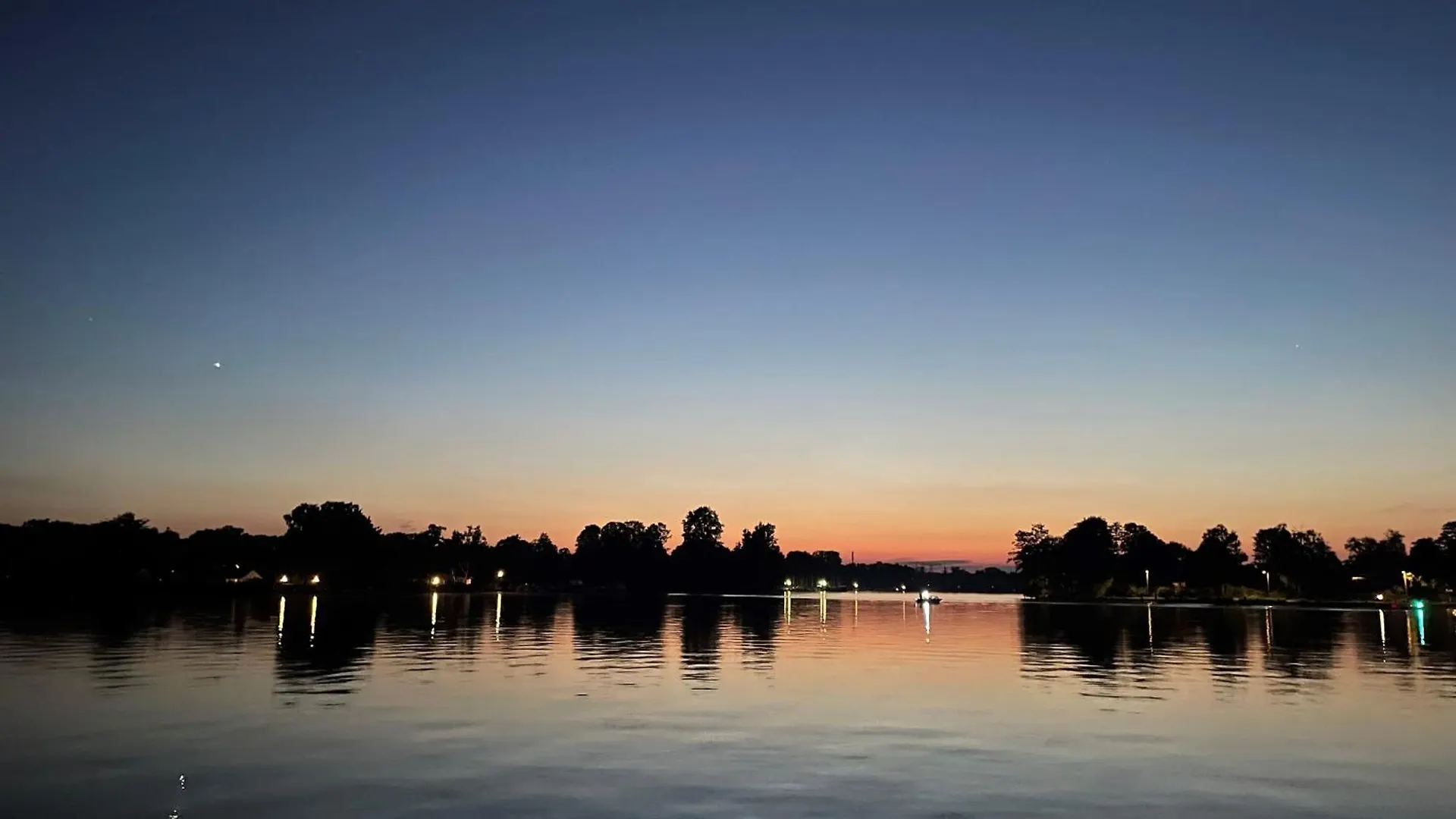 شقة Hausboot Insel Valentinswerder برلين